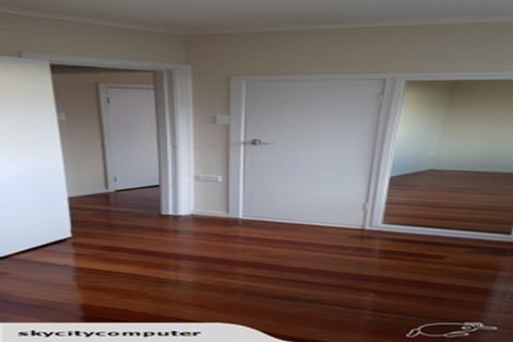 Photo of property in 15 Kotuku Street, Te Atatu Peninsula, Auckland, 0610