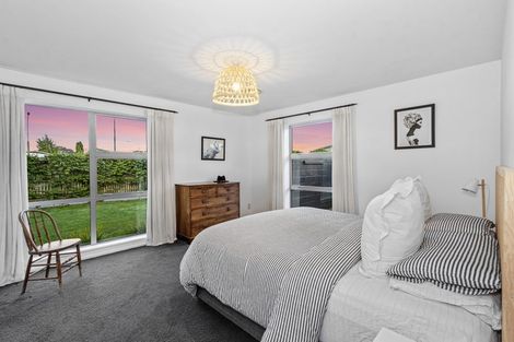 Photo of property in 1 Dunrobin Place, Avonhead, Christchurch, 8042