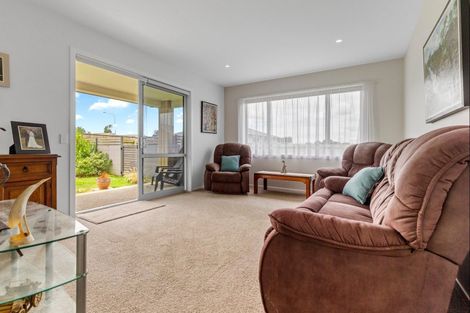 Photo of property in 5 Oak Place, Levin, 5510