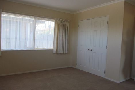 Photo of property in 11 Kath Hopper Drive, Orewa, 0931
