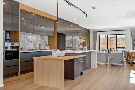 Photo of property in 60 Elevation Street, Flat Bush, Auckland, 2019