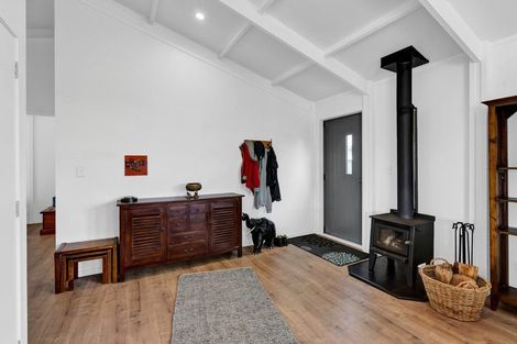 Photo of property in 15 Tasman Street, Opunake, 4616