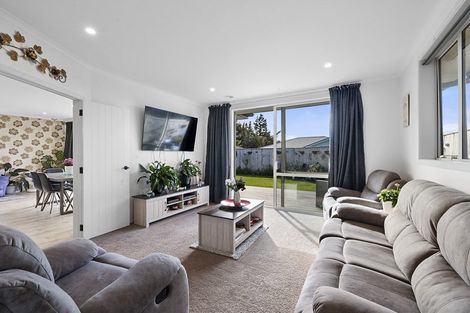Photo of property in 23 Estate Grove, Inglewood, 4330