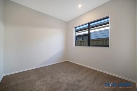 Photo of property in 43 Tributary Parade, Karaka, 2113