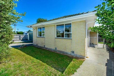 Photo of property in 28 Sandra Street, South New Brighton, Christchurch, 8062
