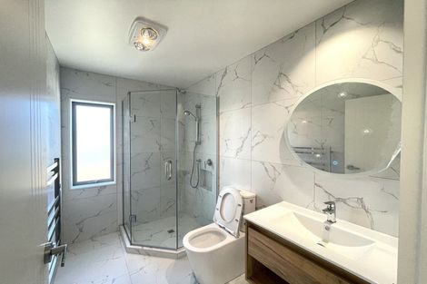 Photo of property in 30 Benchmark Drive, Massey, Auckland, 0614