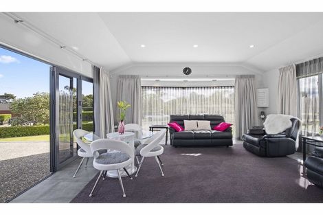 Photo of property in 1 Gleaming Place, Waiuku, 2123