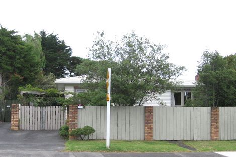 Photo of property in 308 Rangatira Road, Beach Haven, Auckland, 0626