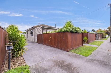 Photo of property in 16 Lees Road, Strowan, Christchurch, 8052