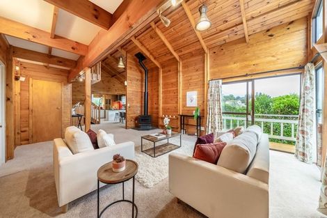 Photo of property in 74 Viewmont Drive, Harbour View, Lower Hutt, 5010