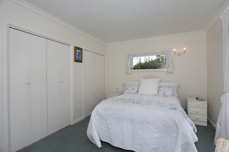 Photo of property in 26 Oxford Street, Marton, 4710