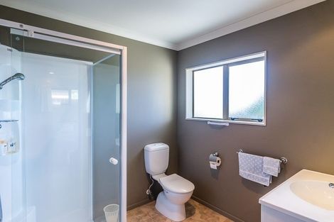 Photo of property in 27 Manhattan Court, Paraparaumu Beach, Paraparaumu, 5032