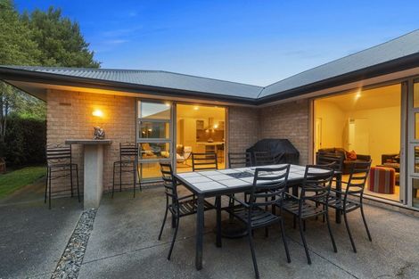 Photo of property in 9 Tawa Place, Parklands, Christchurch, 8083