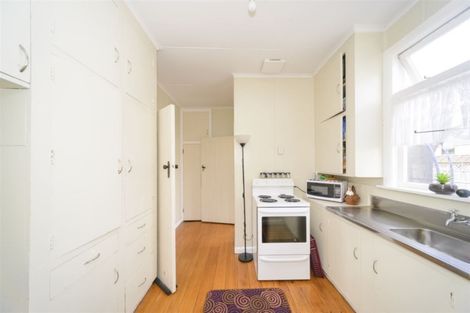 Photo of property in 77 Hillcrest Drive, Kelvin Grove, Palmerston North, 4414