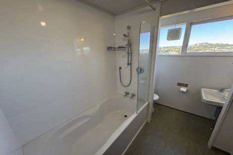 Photo of property in 14a Waiwera Crescent, Maupuia, Wellington, 6022