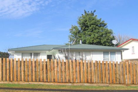 Photo of property in 9 Manor Place, Bader, Hamilton, 3206