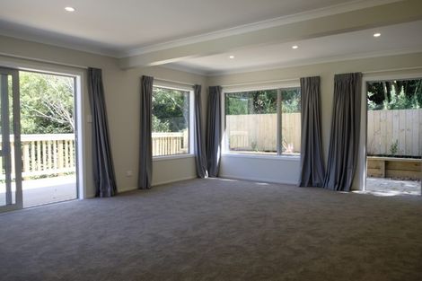 Photo of property in 102u4 Chester Road, Tawa, Wellington, 5028