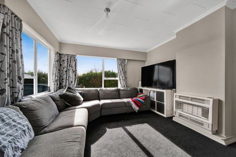 Photo of property in 3 Disraeli Street, Hawera, 4610