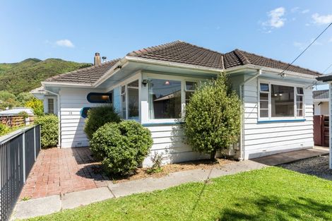 Photo of property in 28 Bauchop Road, Waterloo, Lower Hutt, 5011