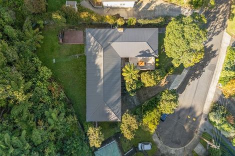 Photo of property in 10 Tui Terrace, Tawa, Wellington, 5028
