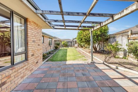 Photo of property in 16 Meridian Grove, Kelvin Grove, Palmerston North, 4414