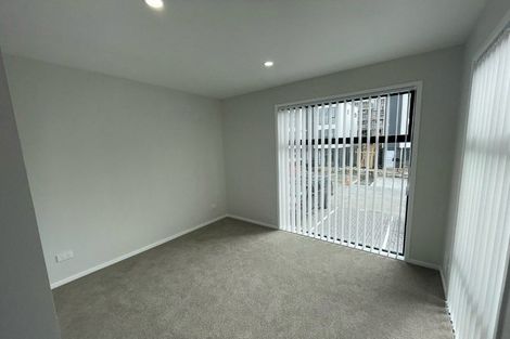 Photo of property in 2 Mikoikoi Crescent, Mangere Bridge, Auckland, 2022