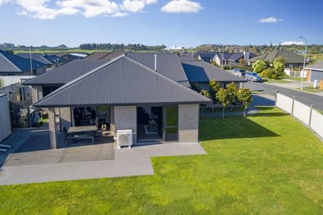Photo of property in 3 Rawiri Drive, Bell Block, New Plymouth, 4312