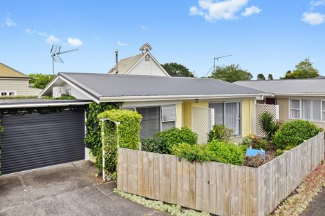 Photo of property in 91b Queen Street, Waiuku, 2123