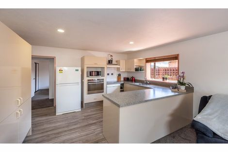 Photo of property in 17 Wiremu Street, Redwood, Christchurch, 8051