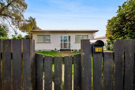 Photo of property in 188 South Road, Hawera, 4610