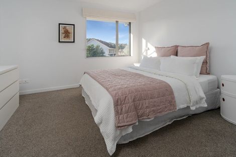 Photo of property in 13/2u Stone Street, Miramar, Wellington, 6022