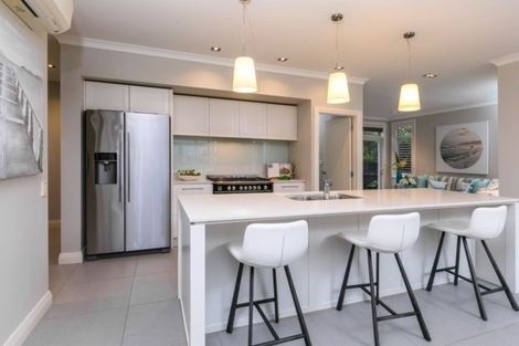 Photo of property in 15 Landmark Terrace, Orewa, 0931