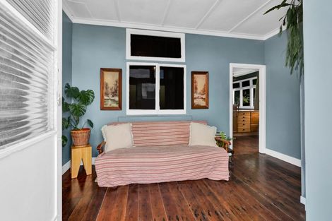 Photo of property in 15 Lear Street, Stratford, 4332