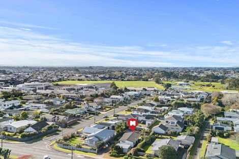 Photo of property in 247 Tukapa Street, Westown, New Plymouth, 4310