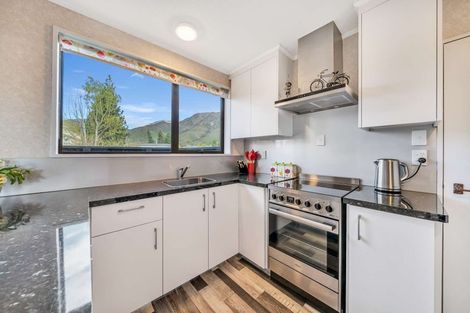 Photo of property in 7 Benmore Place, Omarama, 9412