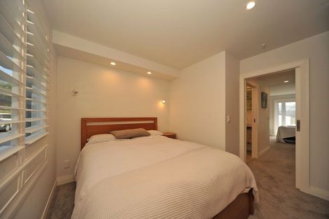 Photo of property in 2u1 Hood Street, Mount Victoria, Wellington, 6011