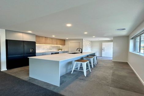 Photo of property in 50 Pahiatua Street, Hokowhitu, Palmerston North, 4410