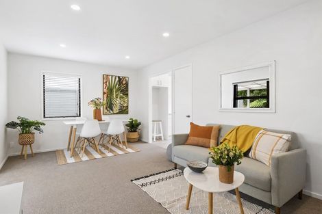 Photo of property in 2/88 Lauderdale Road, Birkdale, Auckland, 0626