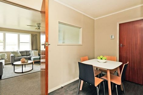 Photo of property in 2/65 Middle Road, Havelock North, 4130