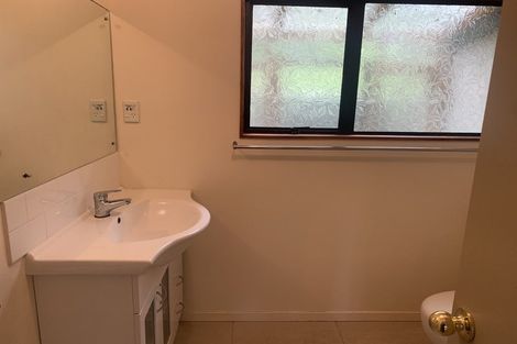 Photo of property in 1 Laingholm Drive, Laingholm, Auckland, 0604