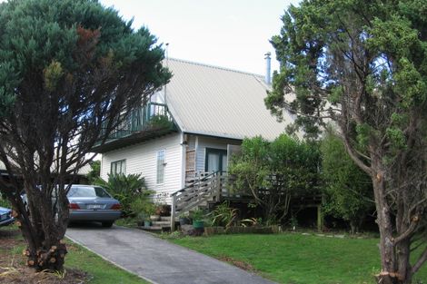 Photo of property in 43 Kingdale Road, Henderson, Auckland, 0610