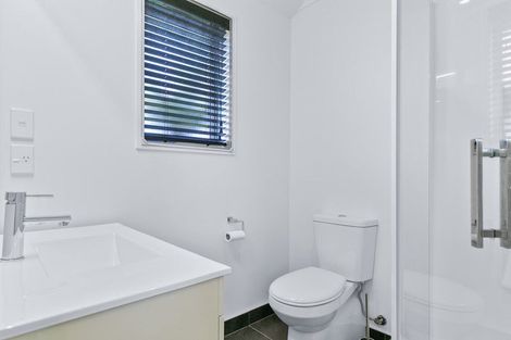 Photo of property in 418 Tararua Road, Levin, 5571