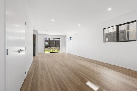 Photo of property in 179 Henwood Road, Westgate, Auckland, 0814