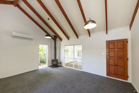 Photo of property in 19 Peppertree Glade, Kelvin Grove, Palmerston North, 4414