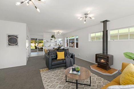 Photo of property in 17 Park Avenue, Waikanae, 5036