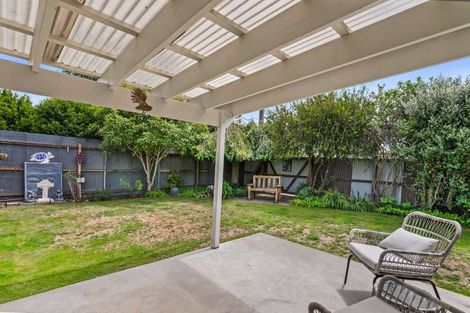 Photo of property in 32 Sylvia Street, Parklands, Christchurch, 8083