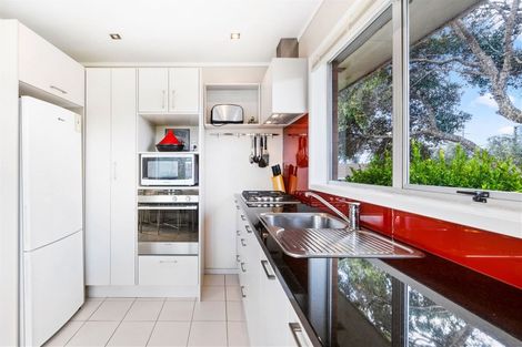 Photo of property in 28 Faith Bullock Place, New Lynn, Auckland, 0600
