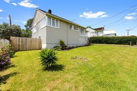 Photo of property in 94 Cook Street, Marfell, New Plymouth, 4310