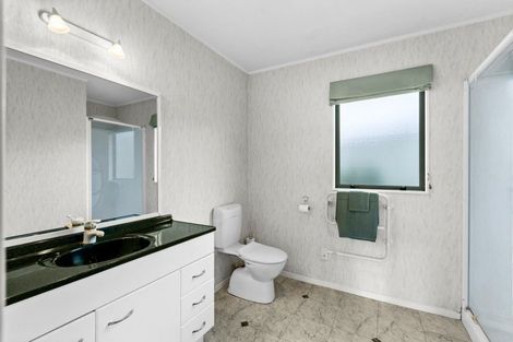 Photo of property in 32 Palmbrook Avenue, Havelock North, 4130