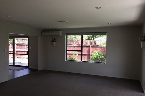 Photo of property in 2/23b Juniper Place, Burnside, Christchurch, 8053
